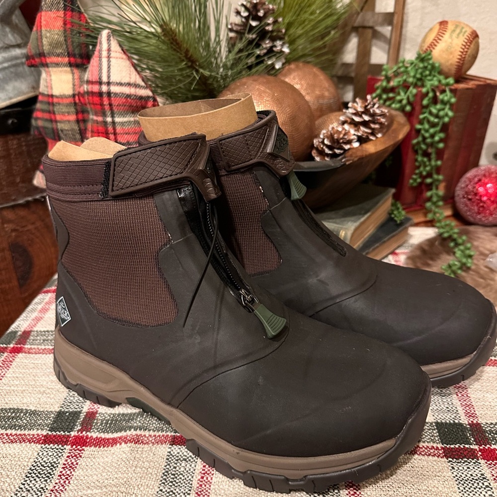 Muck Men's Apex Zip Brown